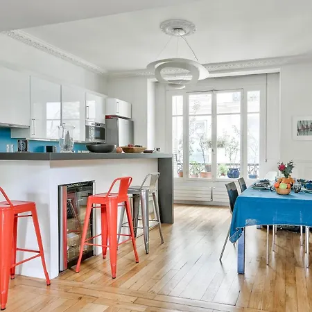 Spacious & Bright Flat By The Eiffel Tower-paris 7 Appartement Paris